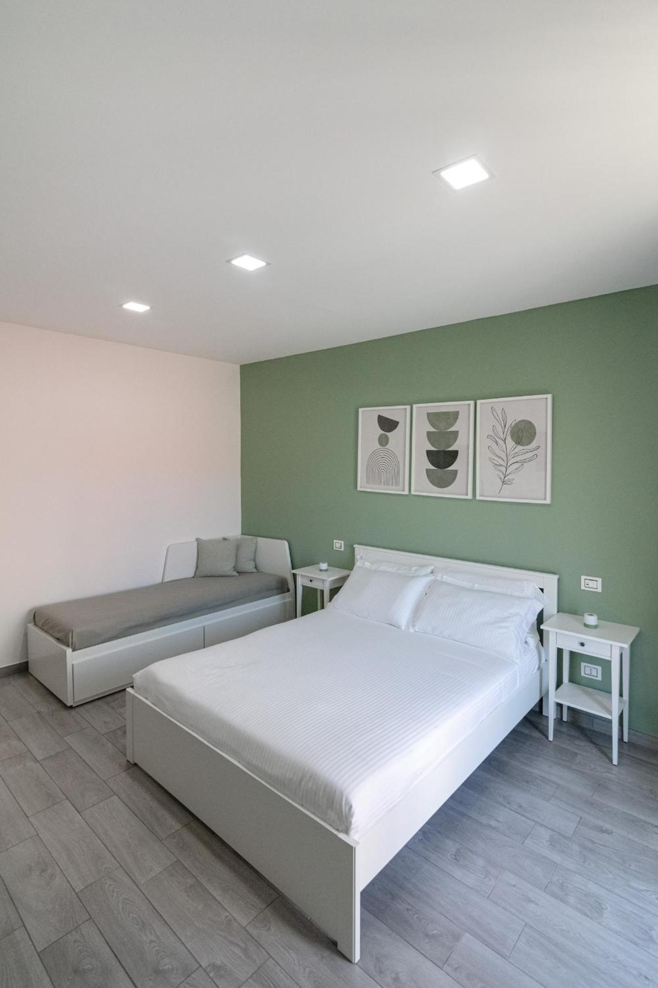 Dea Apartrooms Termoli Bagian luar foto