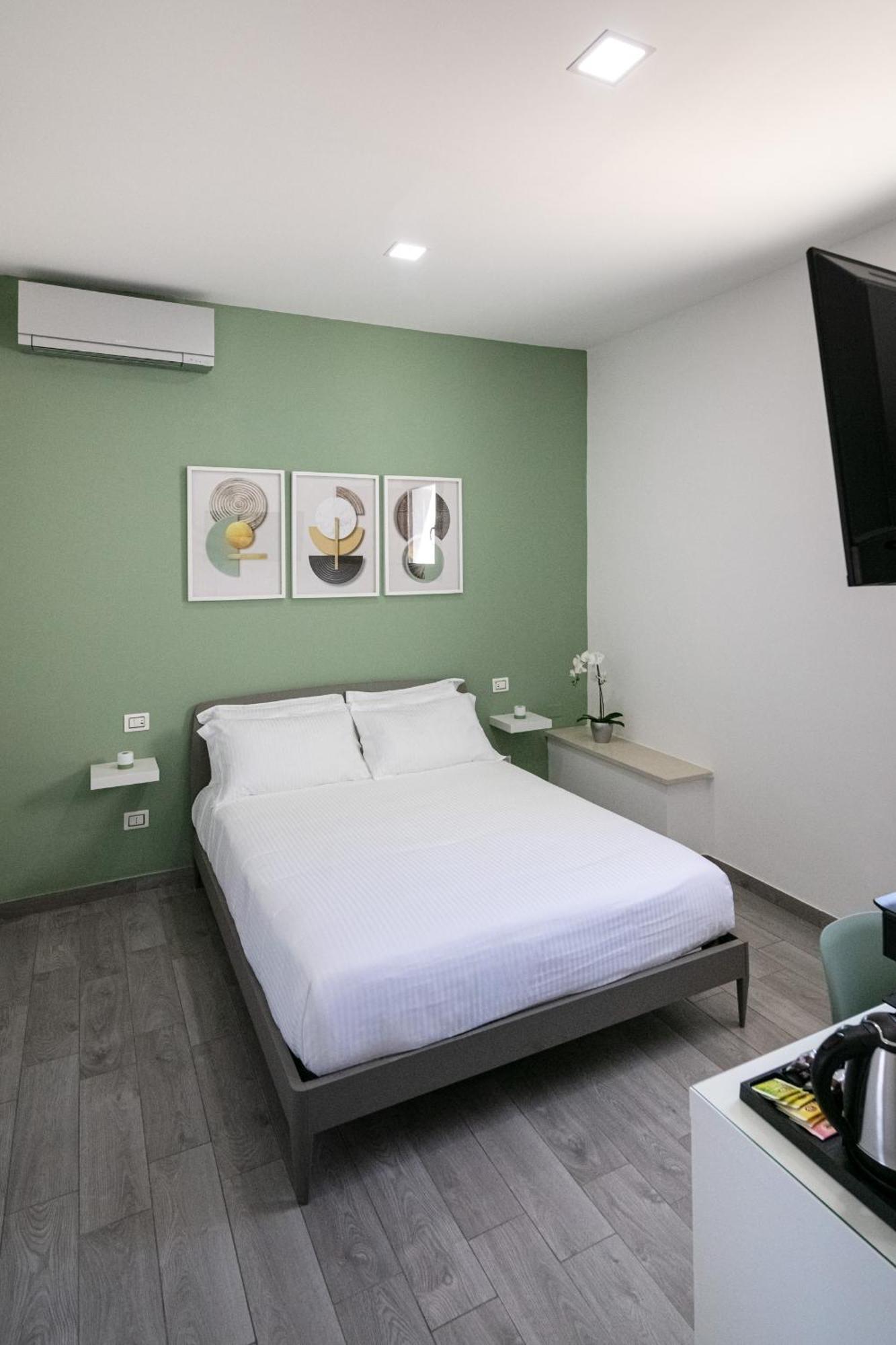 Dea Apartrooms Termoli Bagian luar foto